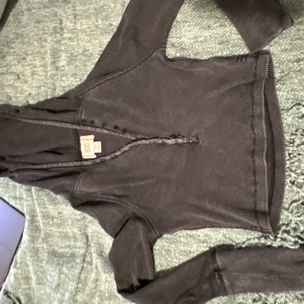 BDG grey cropped button shirt